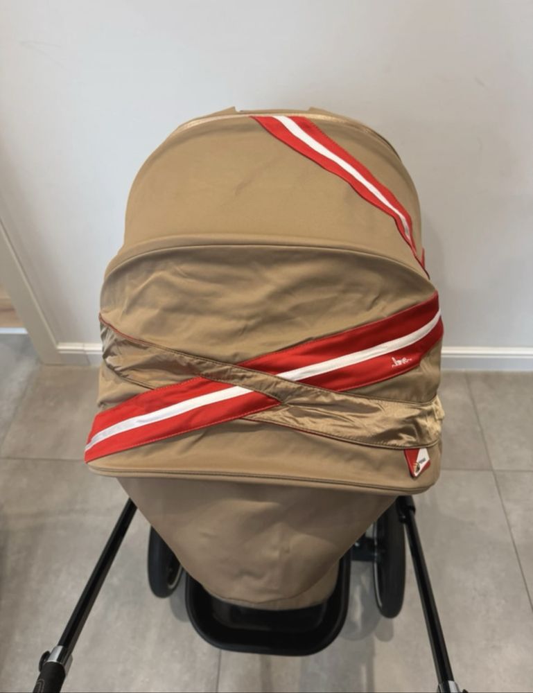 Spacerówka Cybex Priam 4.0 by Karolina Kurkova / Chrome Black