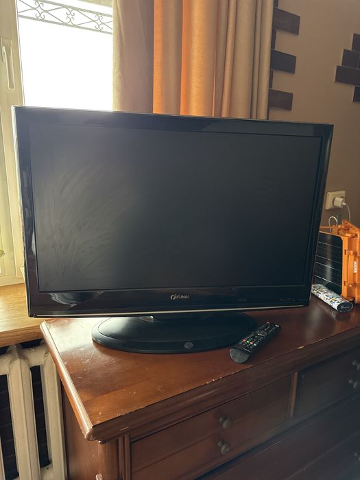 Телівізор, підключається до котпа.