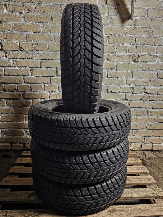 Зимові 215/70r16 | 2024 | 11mm | Стан нових | Преміум шини | Комплект
