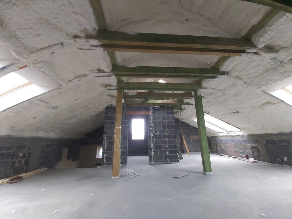 Ocieplanie pianką pur, pianka pur, izolacje pianką, piana pur