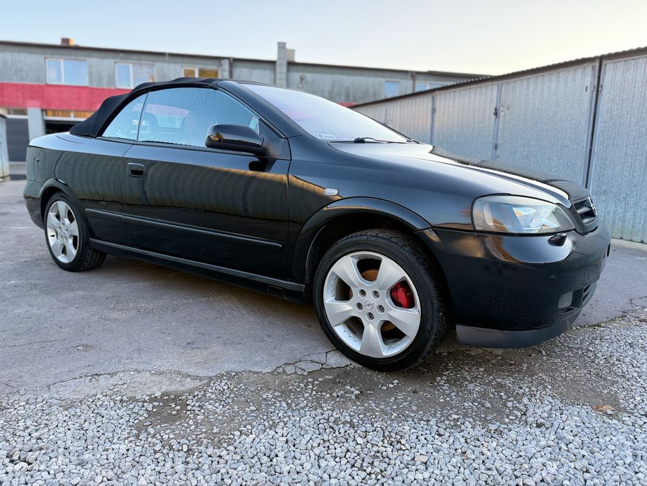 Opel Astra G Cabrio Bertone 2.2 | Skóra | Automat dach |
Zadbany