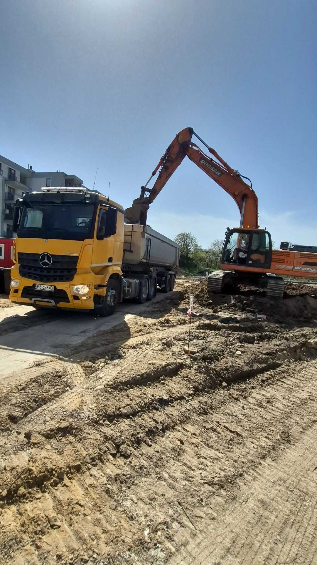 Piasek podsypkowy,siany,płukany,ziemia z transportem. Atrakcyjne ceny!