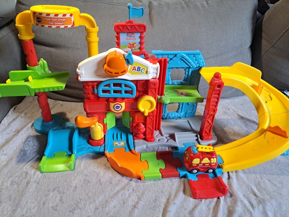 Vtech tut tut autka remiza straż pożarna
