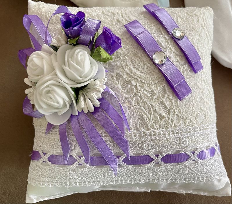 Весільні аксесуари, подушка для обручок, ніж та лопатка для торта