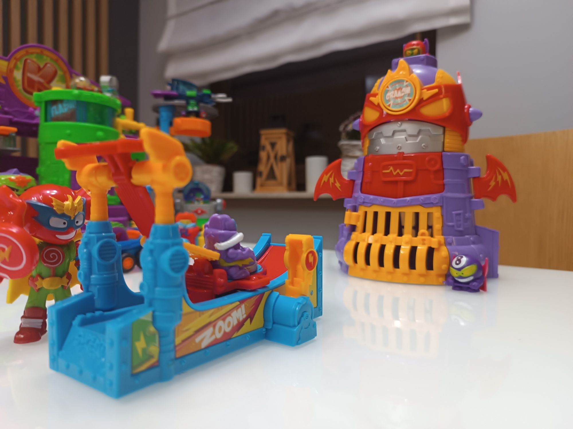 MEGA Zestaw SuperZings 100+ elementów! Figurki, Bazy, Pojazdy, Roboty