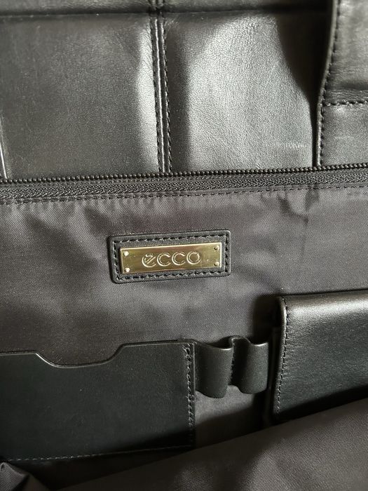 Шкіряний портфель чоловічий ECCO