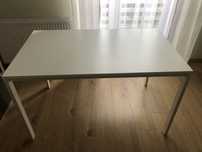 Biały stół IKEA Melltorp