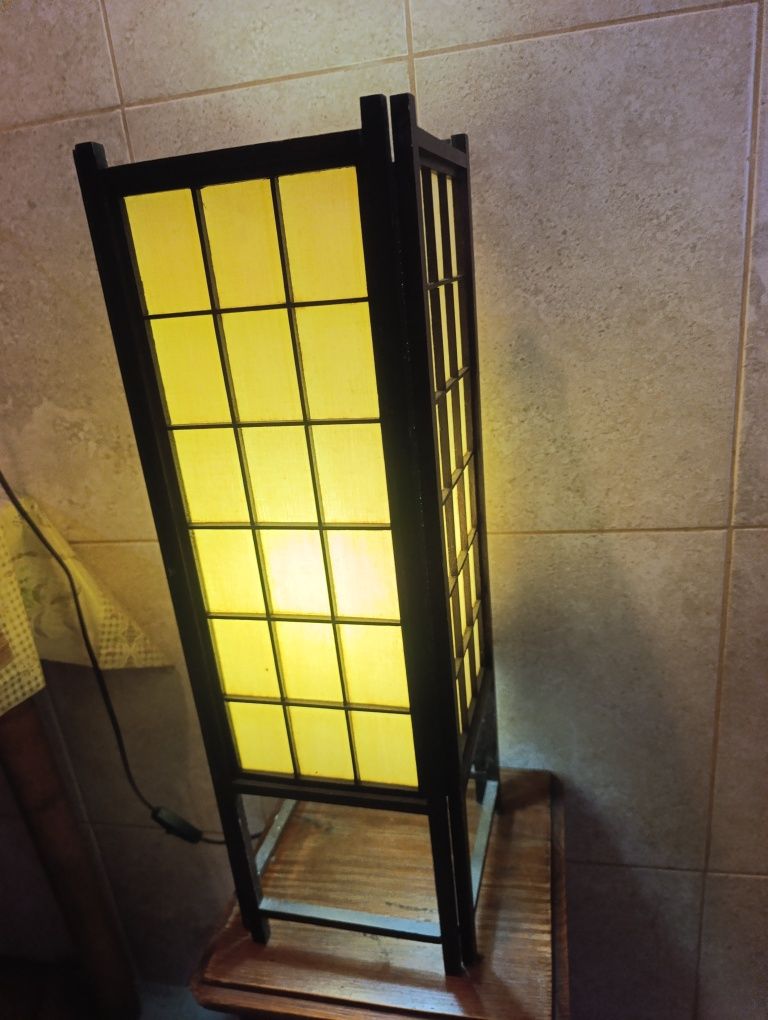 Candeeiro de mesa
