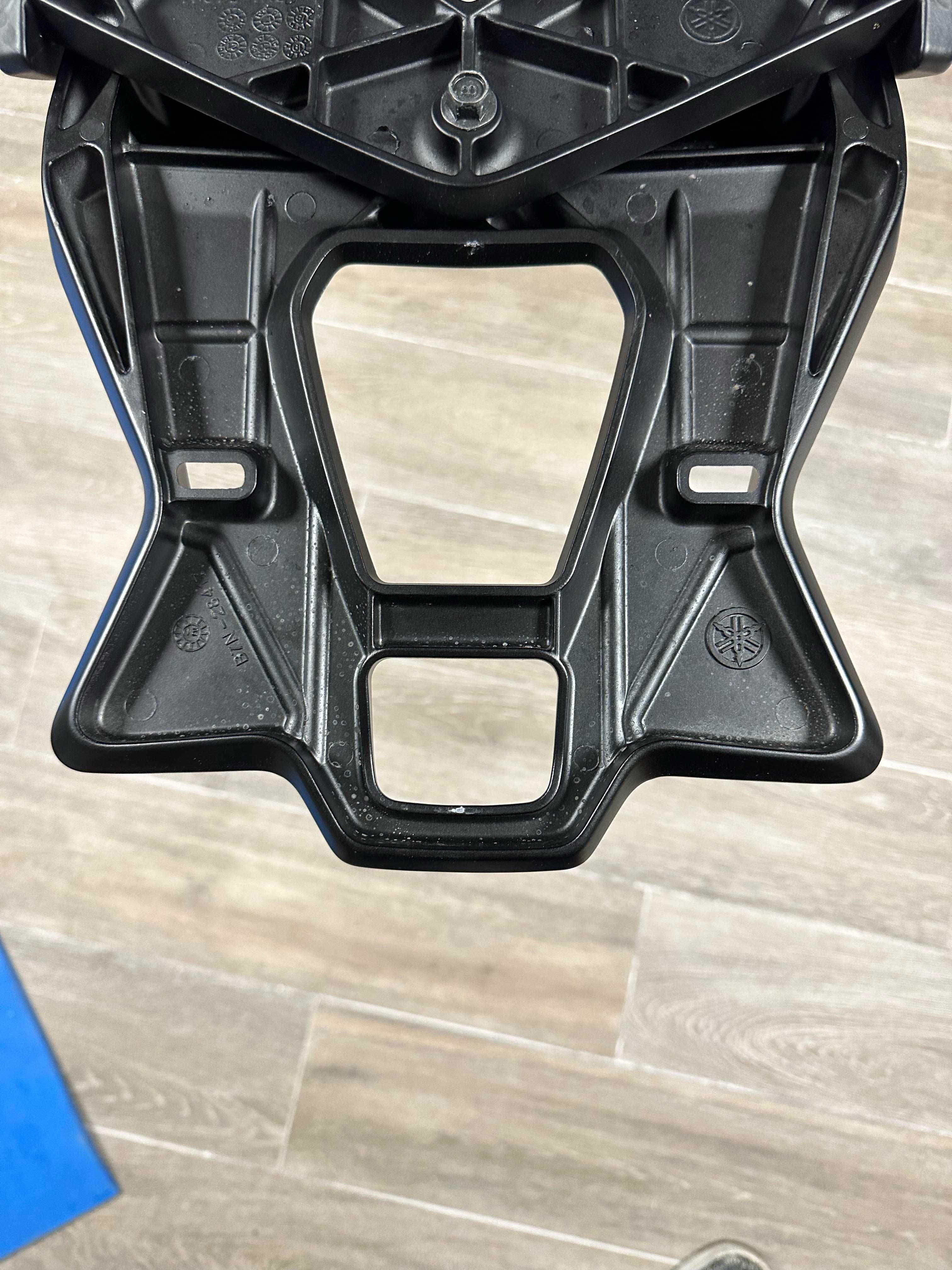 Suporte Top Case Yamaha TMAX