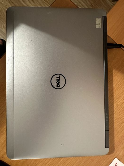 Dell Latitude E7240 intel i7 RAM 8 GB SSD Samsung  500GB windows 10