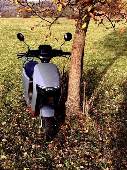 Скутер н 9 електро  торг есть