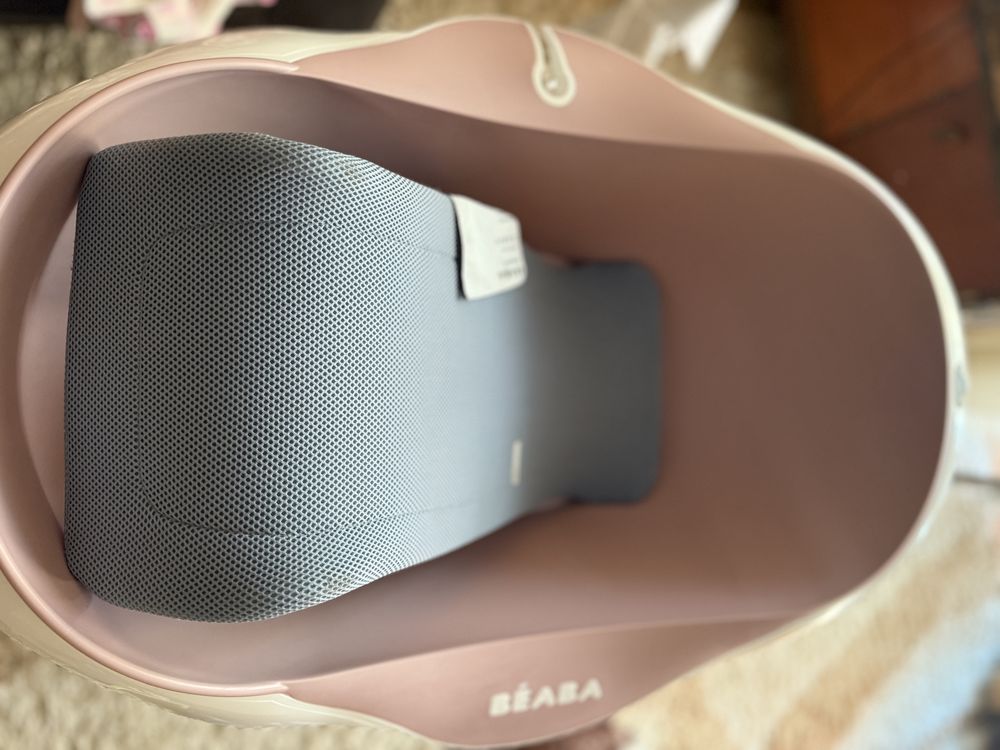 Продам ванночку з усім Beaba
