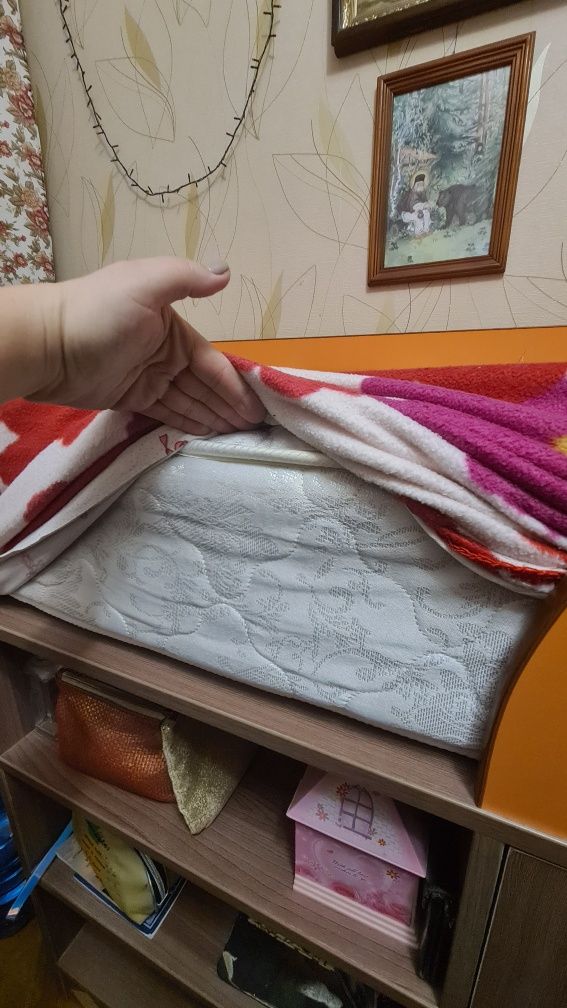 Детская кровать ( чердак)
