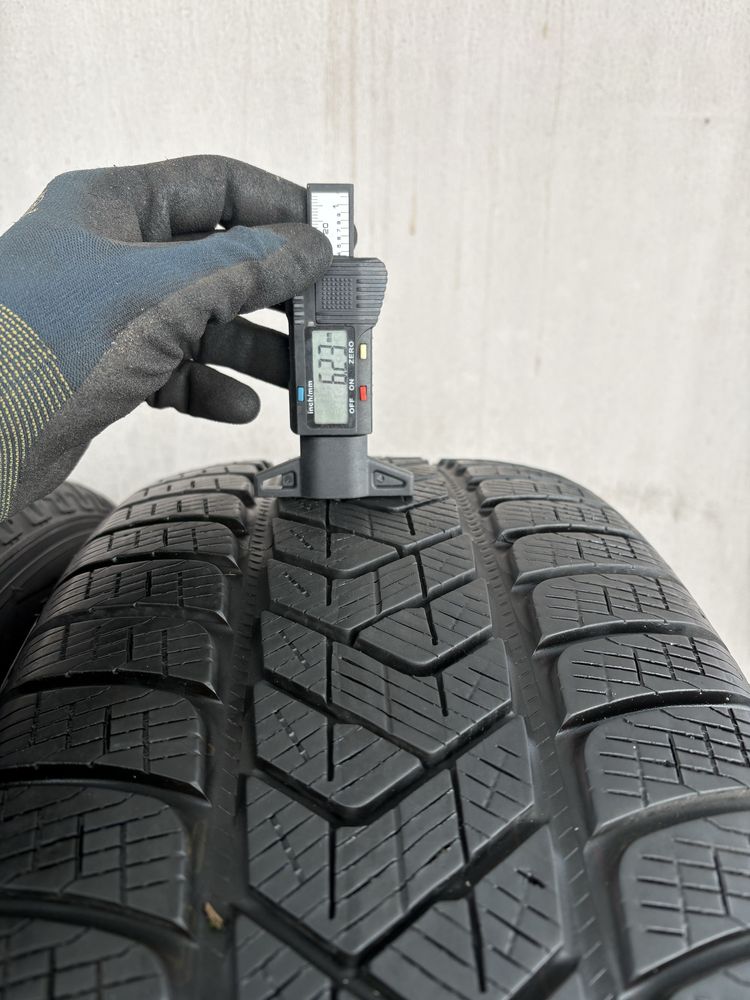 2x opony zimowe 235/60 r18 pirelli