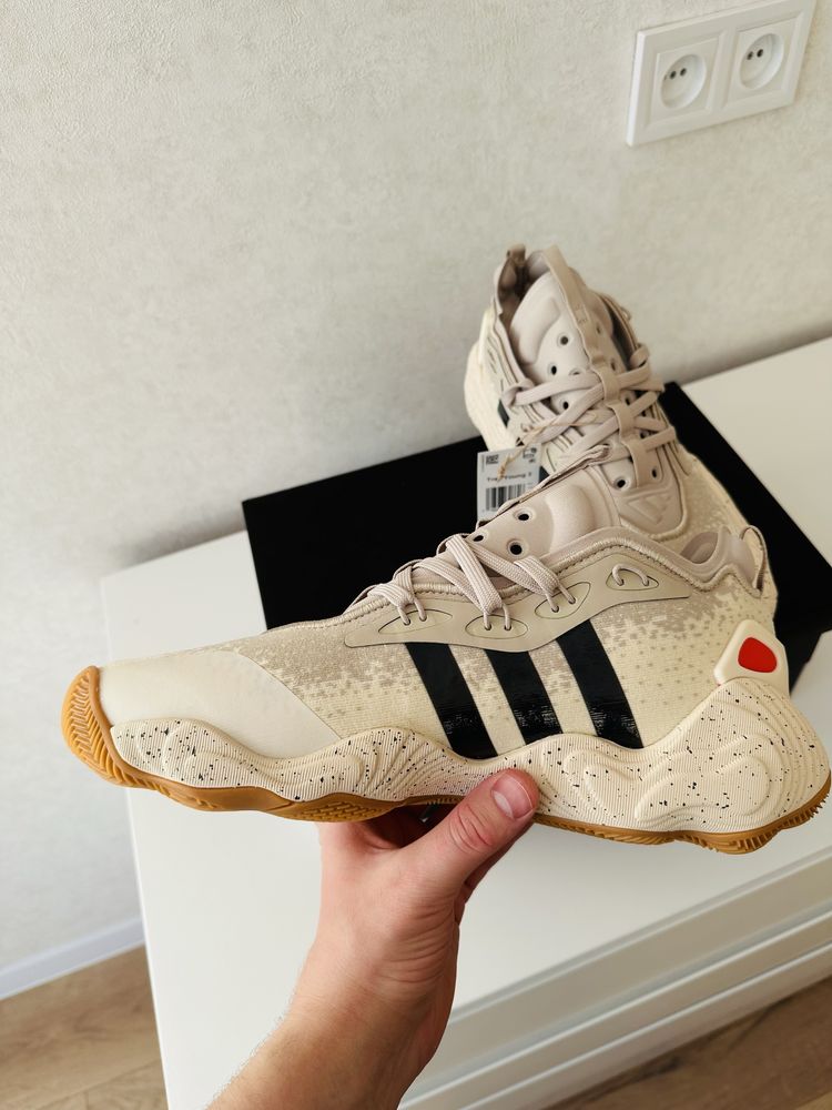 Кросівки adidas Trae Young 3 EUR 44 (28 cm)