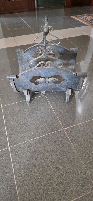 Porta lenha em ferro