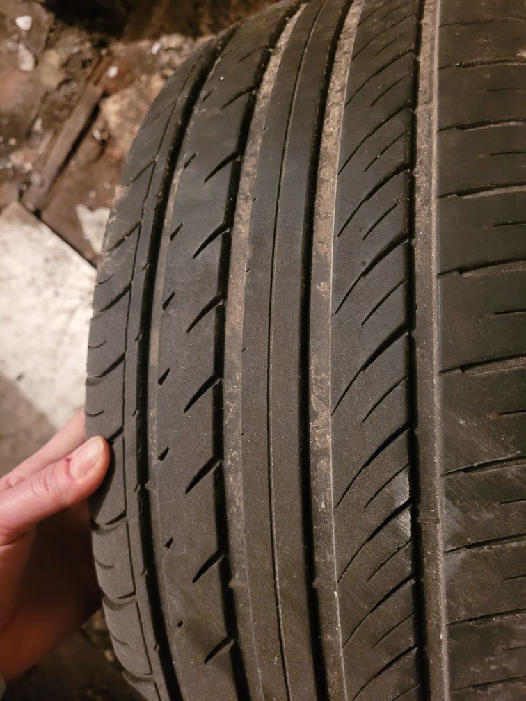 Opona 205/ 50 R 17