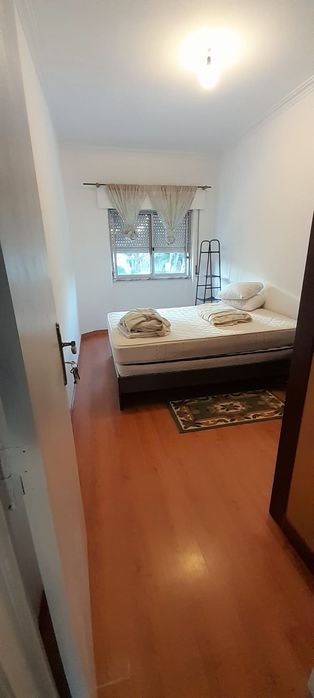 Quarto individual e de Casal em Amora