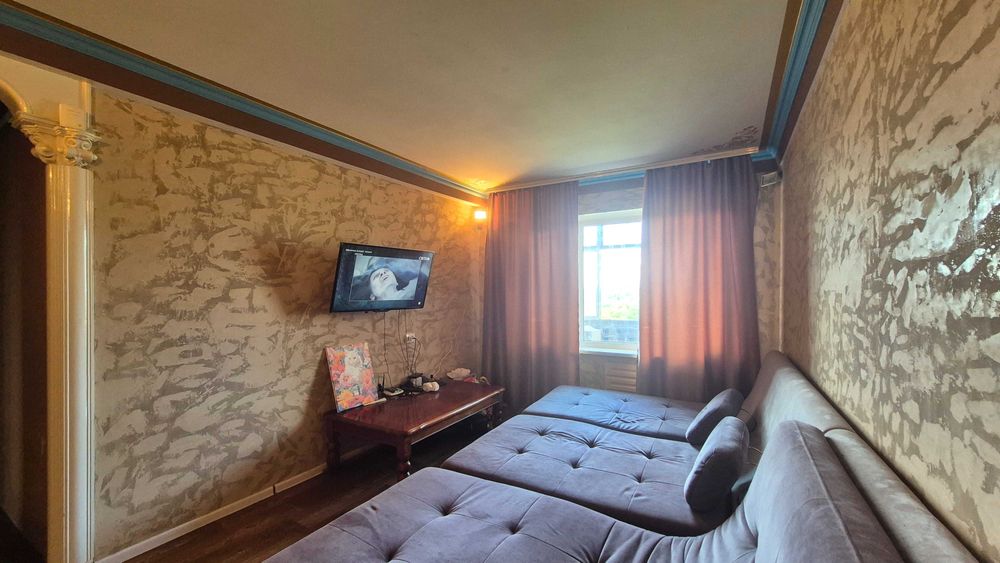 *Продаж 3-х кімнатної квартири по вул. Авраменка, Шевченківський район