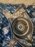 Опора амортизатора передня права AUDI A4, A5, A6 VW 07-15р 8K0412384F