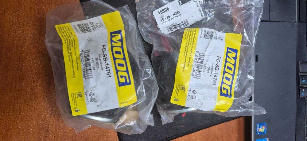 Сайлентблоки задней балки Ford Mondeo IV MOOG FDSB14761 FDSB14762