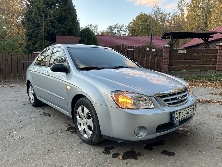 Кіа черато 2005 рік