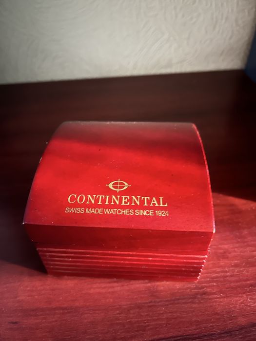 Коробка деревʼяна для годинника continental
