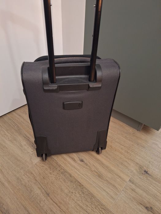 Walizka podręczna 53x37x23 Ryanair Wizzair