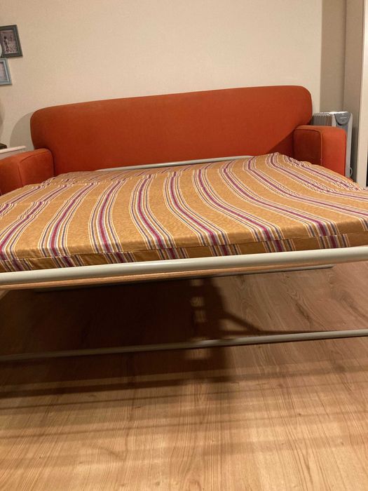 130€ - Sofá retro - cama de 2 lugares (marca ka - kilo americano)