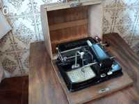 Máquina de escrever Mignon com caixa original -100 anos