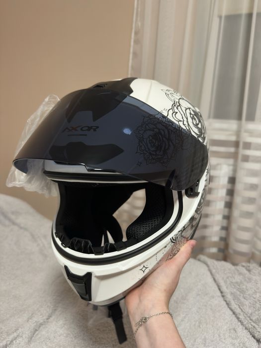 Шолом з вбудованими окулярами розмір м новий