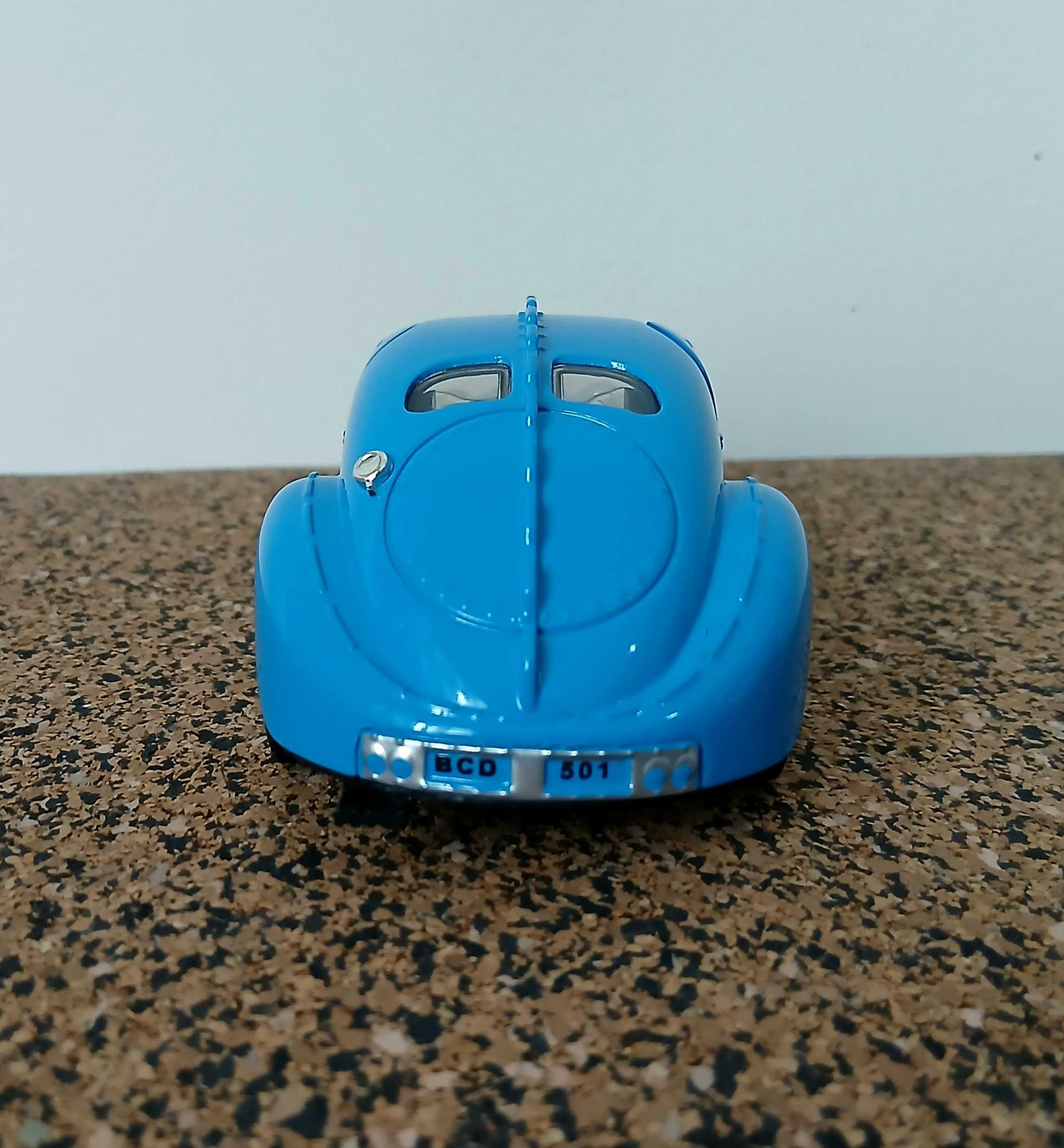 Bugatti Type 57 SC Atlantic de 1938 (miniatura, escala 1:28)