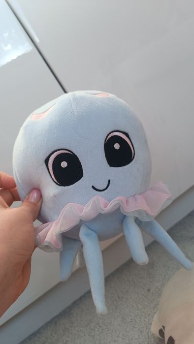 Maskotka pluszak meduza gang biedronka