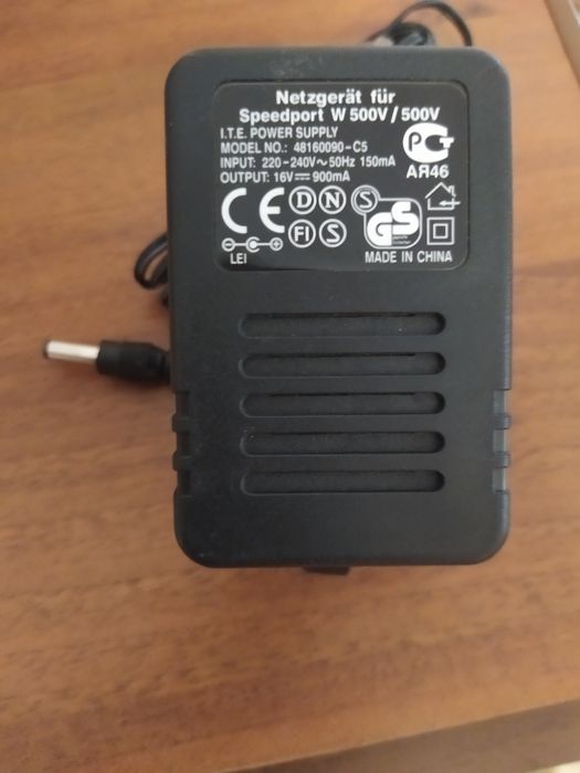 Зарядне, до шуруповерта блок живлення 16 вольт 900 м. Ампер..