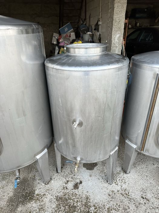 Cubas inox varias capacidades 250 littos e 1000 litros