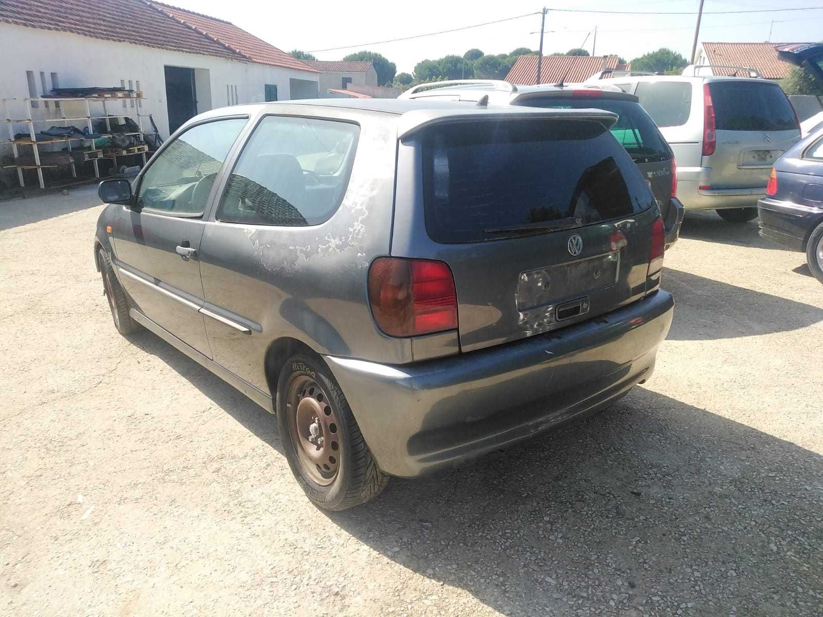 PARA PEÇAS Volkswagen Polo Mk3 1.0 a Gasolina de 1995 com boa Mecânica