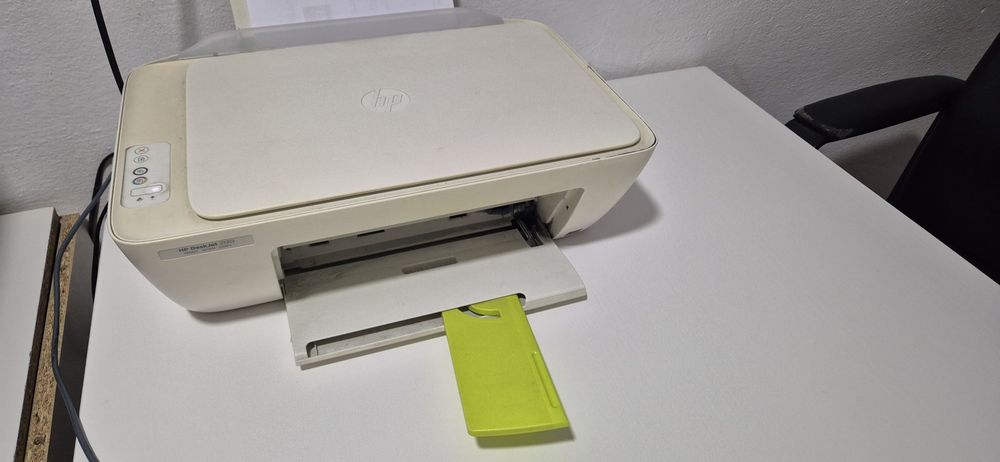 Impressora HP Deskjet 2130 a trabalhar perfeitamente
