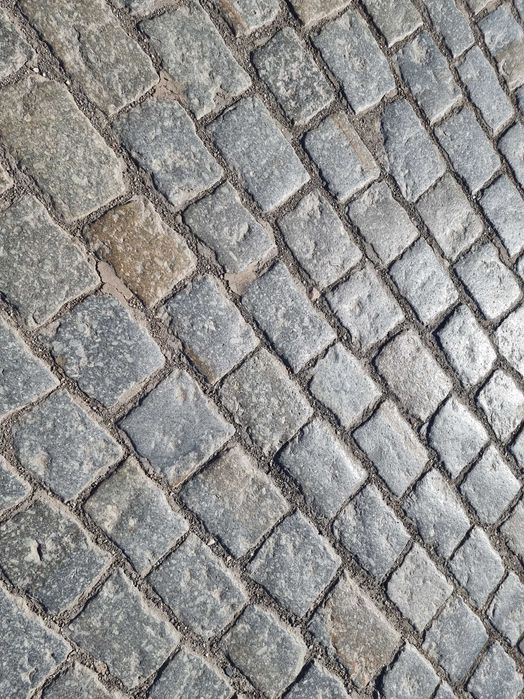 starobruk granitowy wyślizgany historyczny kostka brukowiec kamień pol