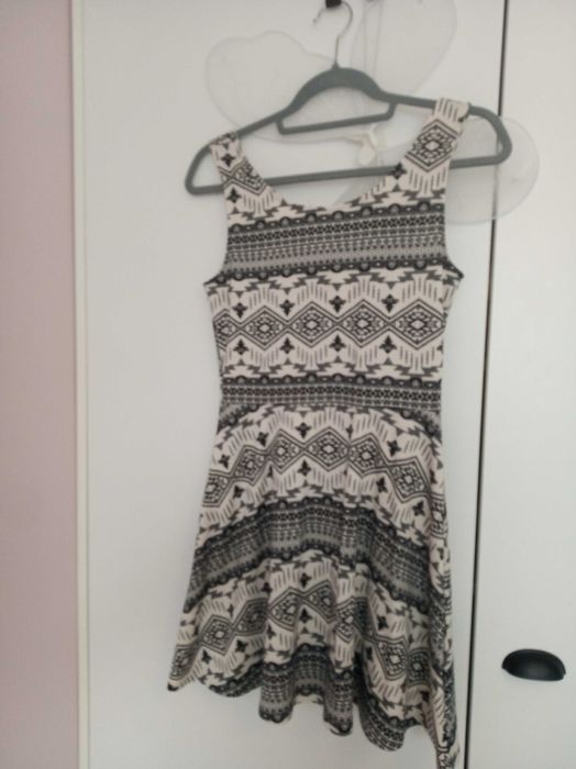 Sukienka mini we wzory H&M r. 36