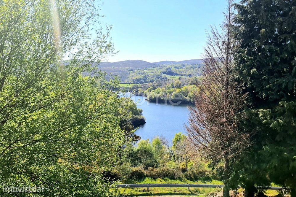 Moradia T4 em Montalegre - Com vistas para o Rio Rabagão