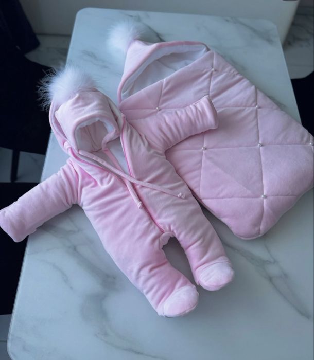 Комбінезон конверт на виписку для дівчинки