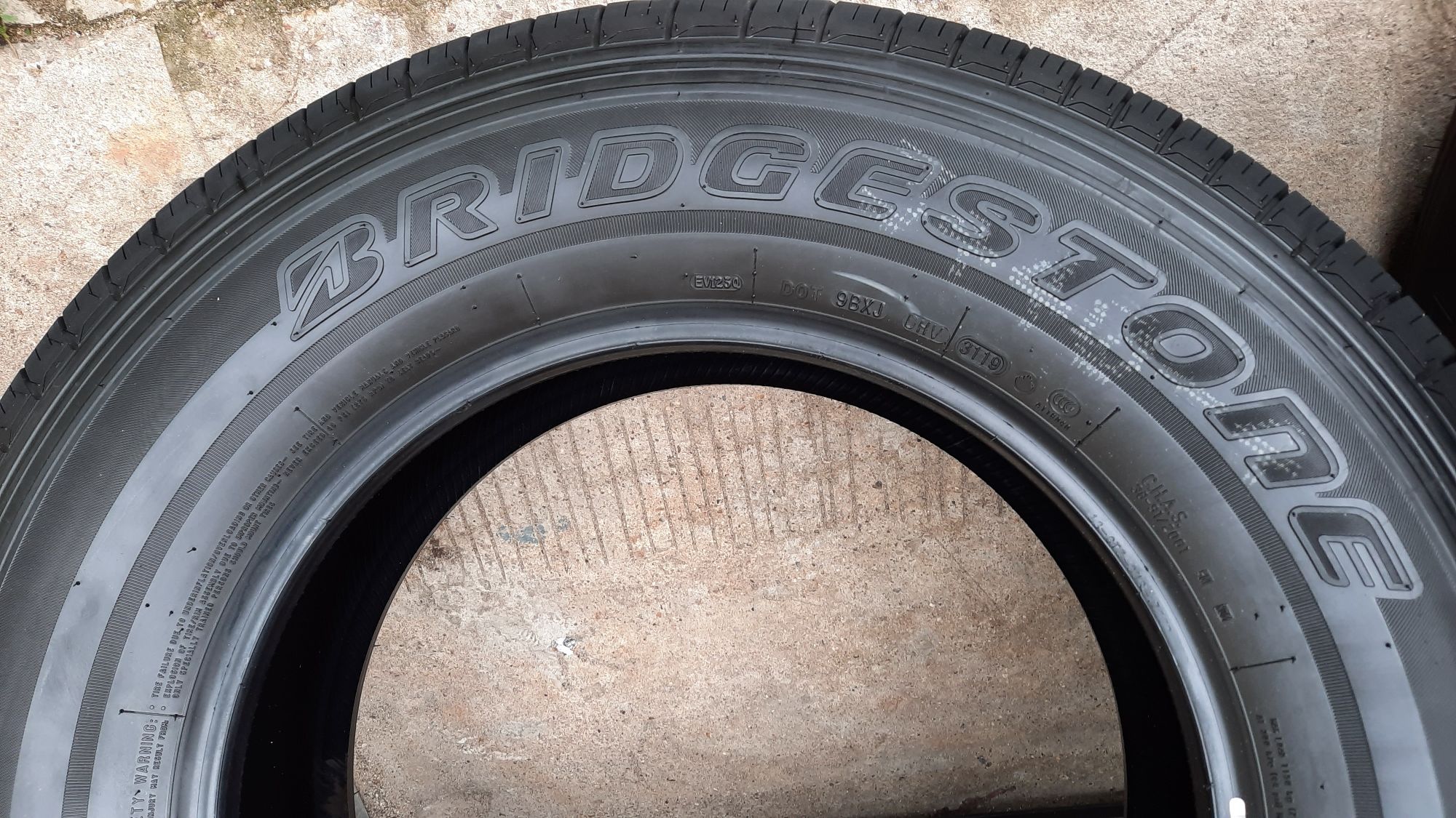 Bridgestone 255/70 R18 NOWE Dueler H/T Wrangler 2019