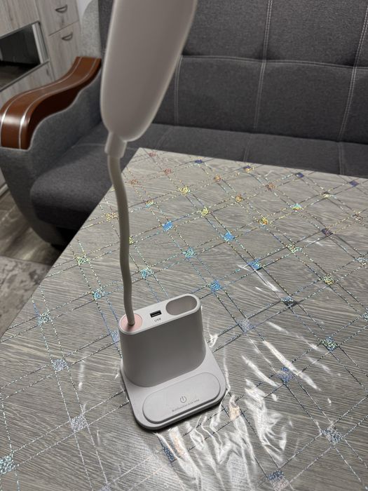 Настольная Лампа+встроенный повербанк+подставка для телефона