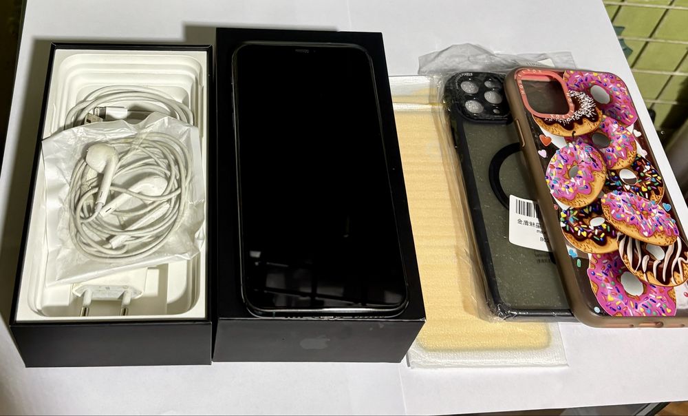 iPhone 11 Pro Max Green JAK NOWY SZYBY 64gb