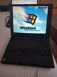 Stary laptop retro IBM Thinkpad 560Z