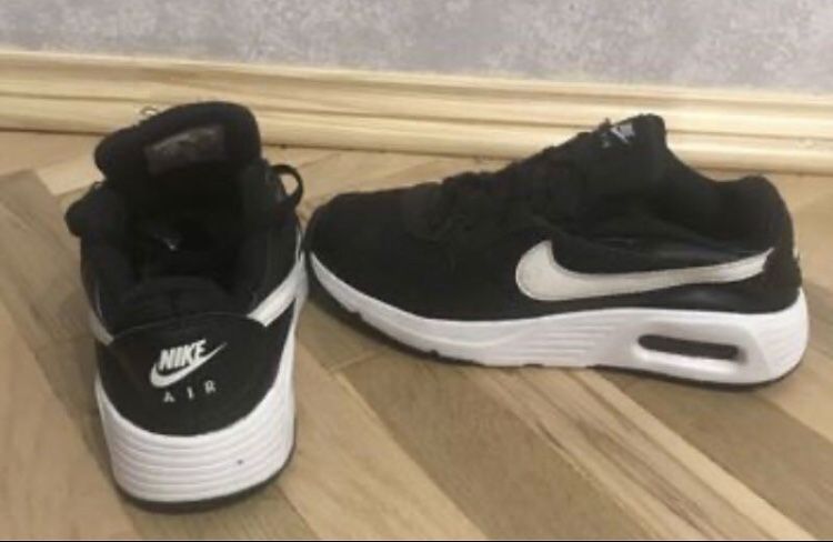 Кросівки NIKE