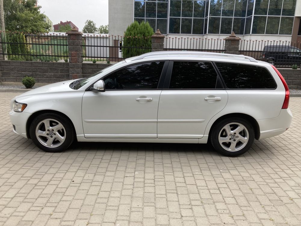 Volvo v50 2011 euro 5 1.6hdi