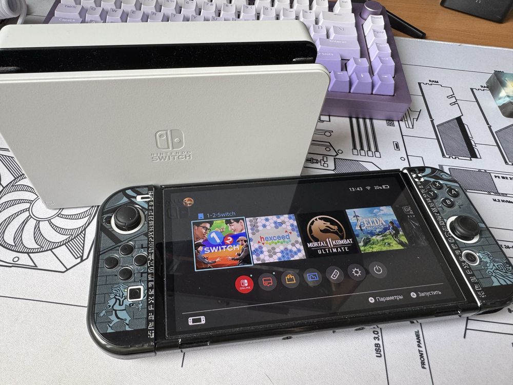 Nintendo Switch OLED + додаткові Joy Con + 2 чохли