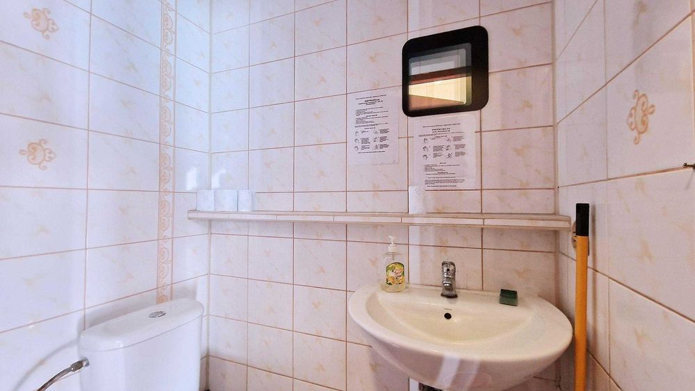 Teofilów - do wynajęcia lokal 30 m2 na parterze z witryną ul. Rojna