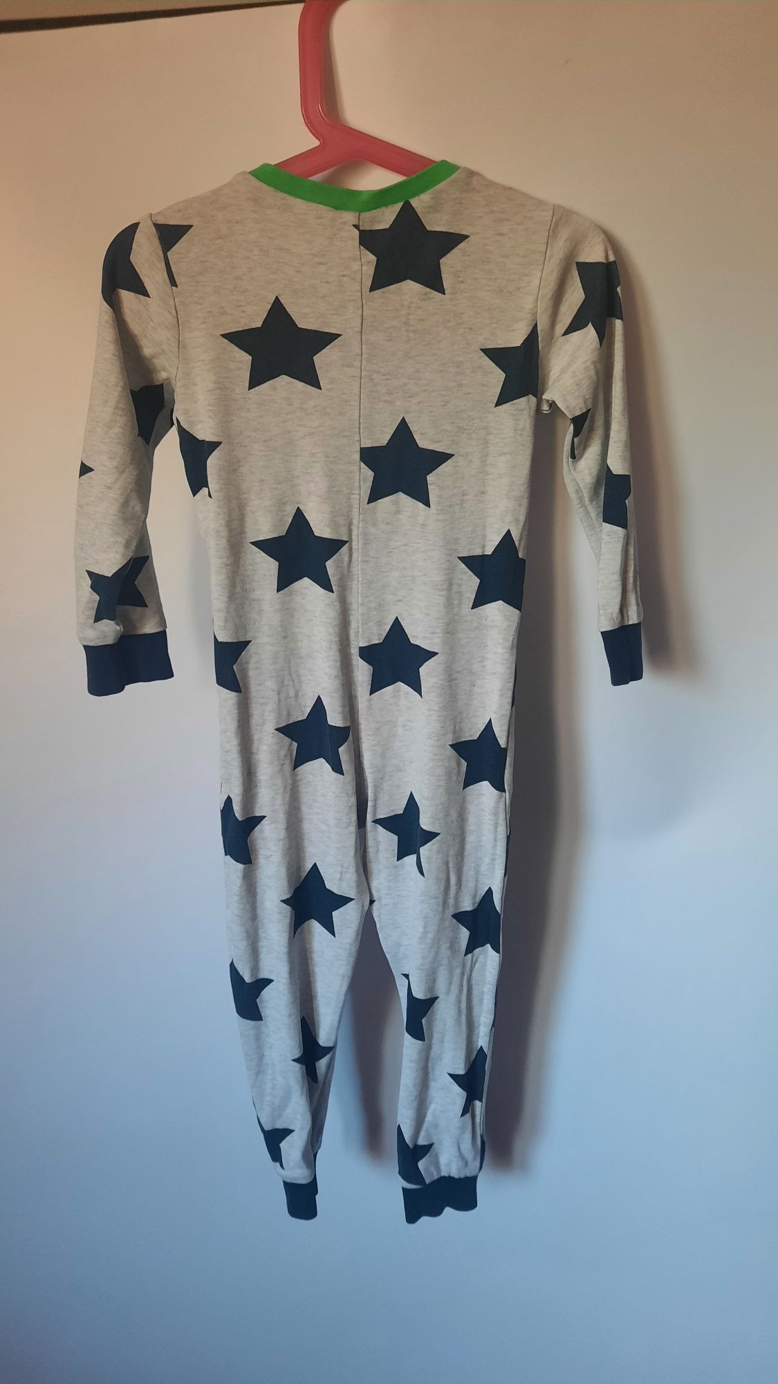 H&M Pajac dzieciecy rozmiar 98-104
Pajac dziecięcy  
 rozmiar 98-104